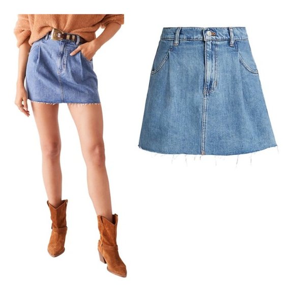 🎩🗝️ NWT $78 FREE PEOPLE Cosmico Denim Mini Skirt (Rain) Multiple Sizes - Picture 3 of 4